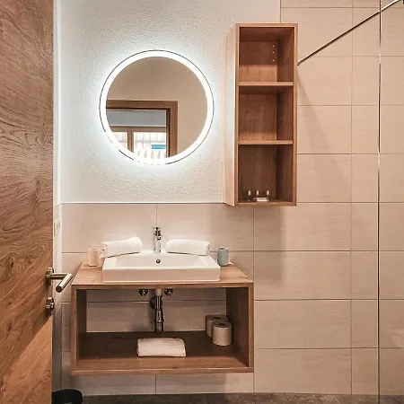 Isanora - Garden & Private Whirlpool By Alpenluxus Apartment
