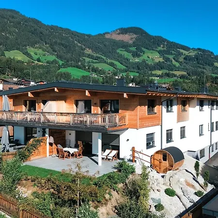Apartment Isanora - Garden & Private Whirlpool By Alpenluxus Fuegen