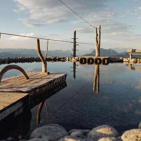 Isanora - Garden & Private Whirlpool By Alpenluxus * Fuegen