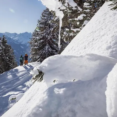 Isanora - Alpenluxus Collection פוגן