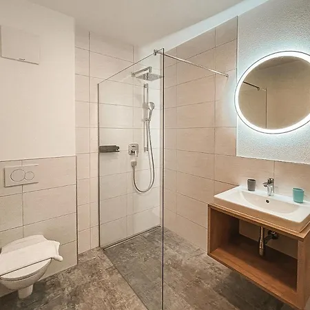 Isanora - Apartment With Private Whirlpool & Garden In Zillertal, Presented By Alpenluxus Fügen