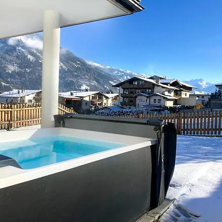 Isanora - Garden & Private Whirlpool By Alpenluxus Apartment Fuegen